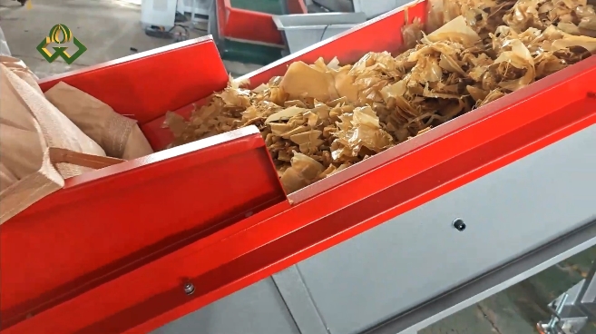 Plastic oil film granulation