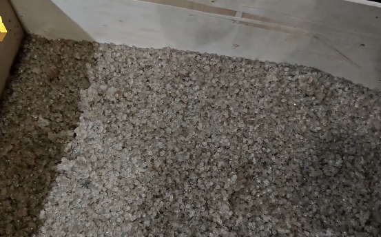 Plastic film granulation