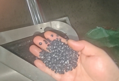 Plastic pipe granulation, plastic granulator - Xinbei Machinery